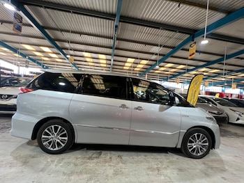 Used Toyota Estima 2019 for sale - 79470941: Photo