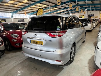 Used Toyota Estima 2019 for sale - 79470941: Photo