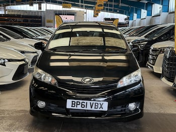 Used Toyota Wish 2012 for sale - 75353551: Photo
