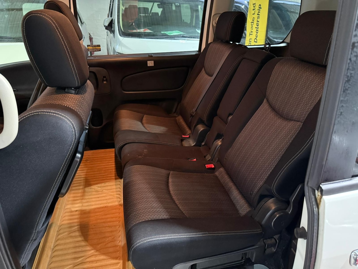 Used Nissan Serena for sale - 77408872: Photo 18