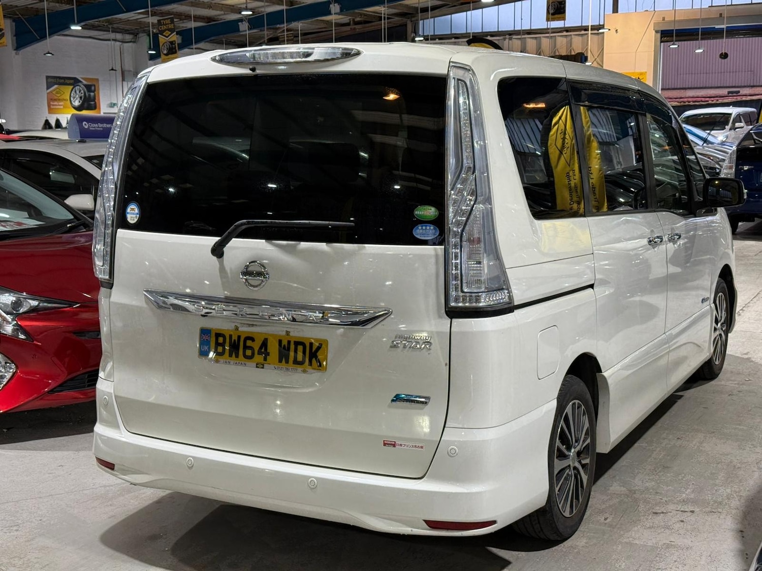 Used Nissan Serena for sale - 77408872: Photo 3