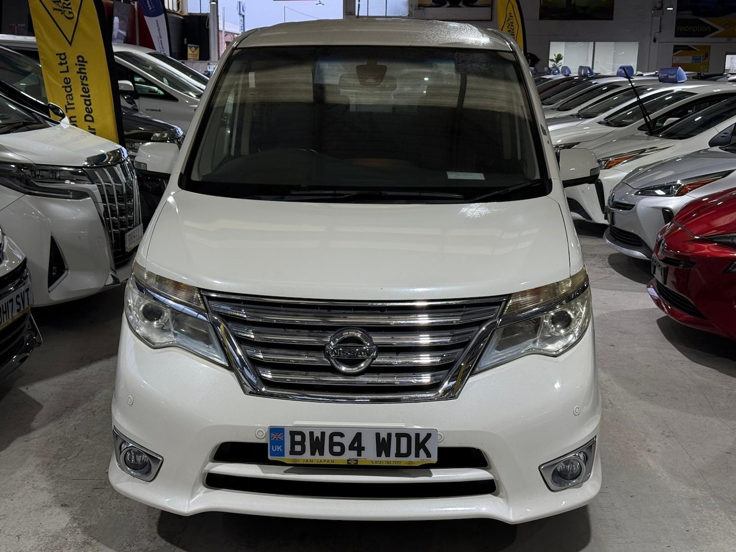 Used Nissan Serena for sale - 77408872: Photo 9