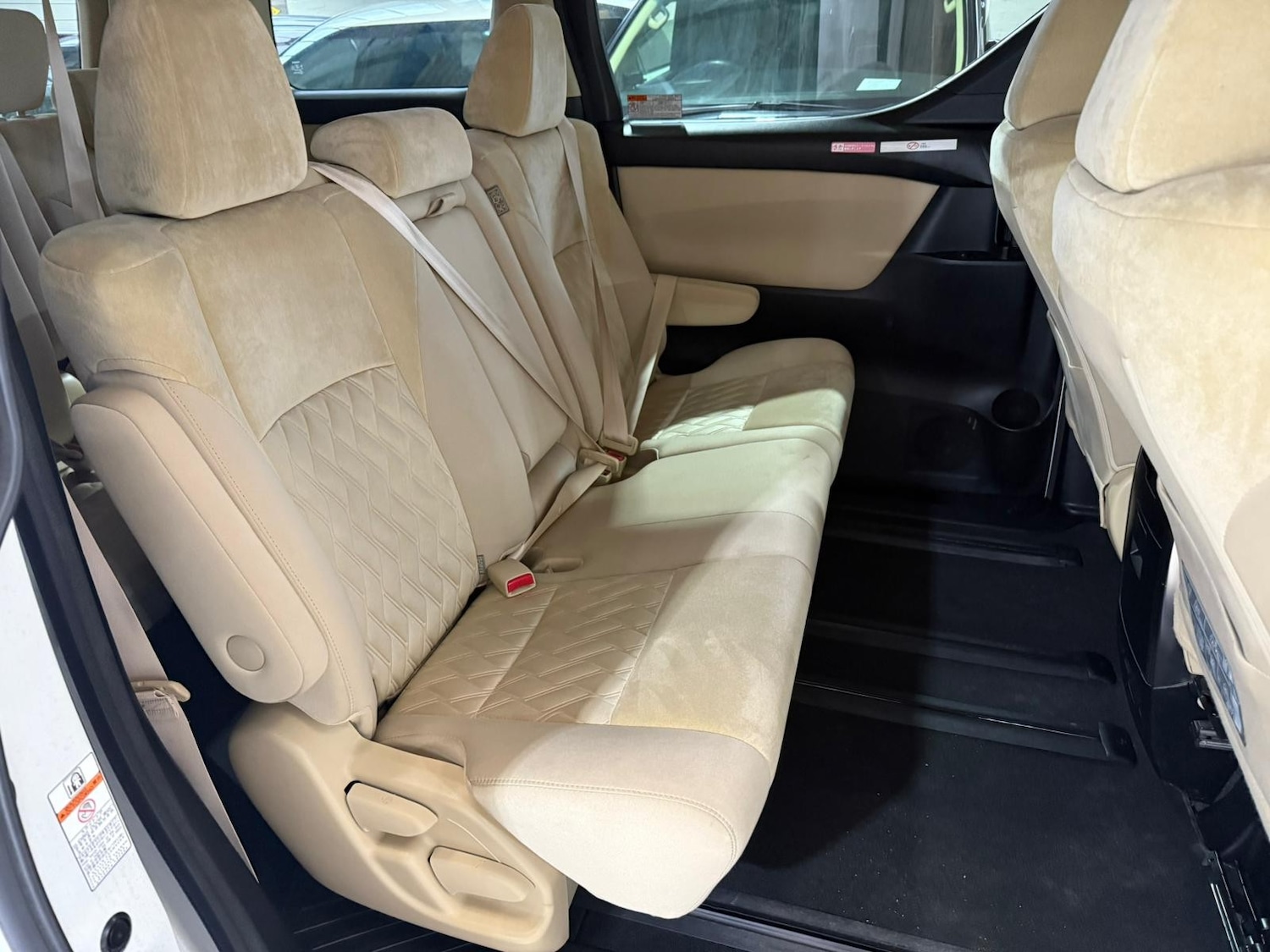 Used Toyota Alphard for sale - 77323975: Photo 13