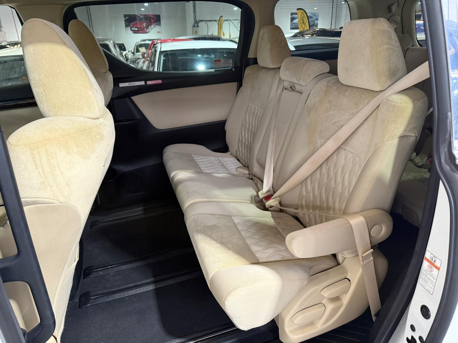 Used Toyota Alphard for sale - 77323975: Photo 21