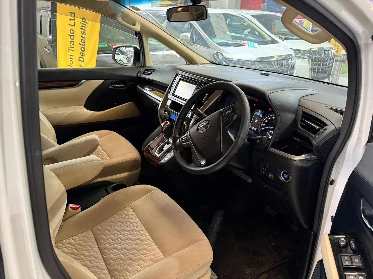 Used Toyota Alphard for sale - 77187646: Photo 11