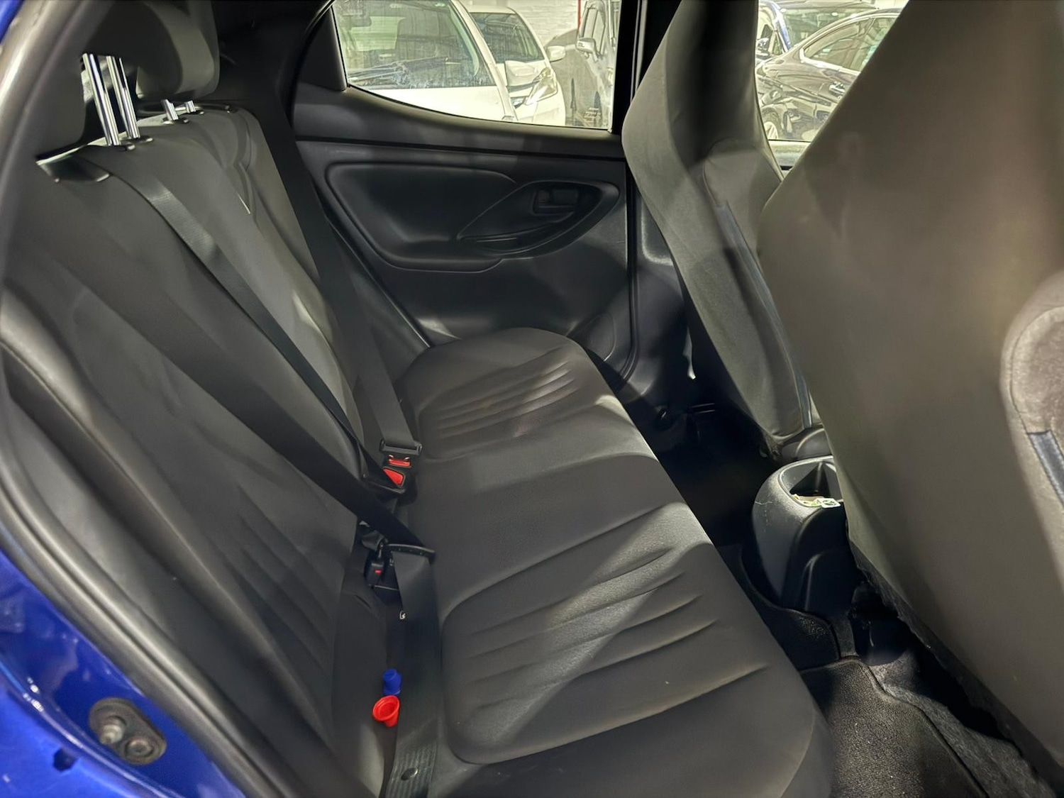 Used Toyota Yaris for sale - 76985669: Photo 16