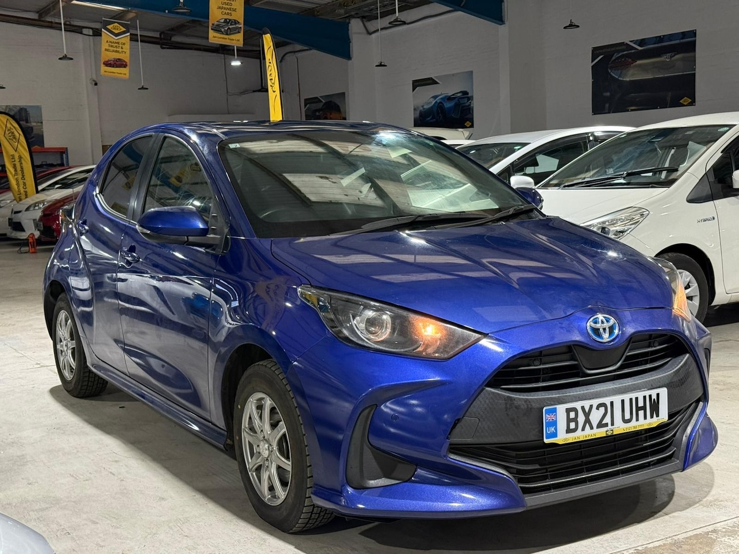 Used Toyota Yaris for sale - 76985669: Photo 2