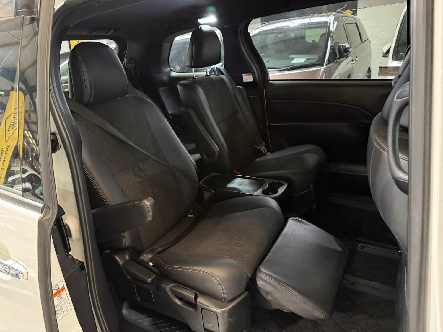 Used Toyota Estima 2025 for sale - 76704605: Photo 14