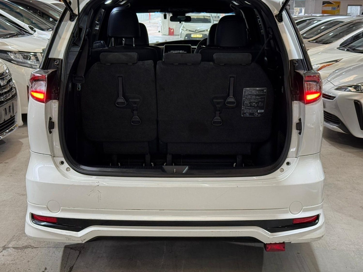 Used Toyota Estima 2025 for sale - 76704605: Photo 17