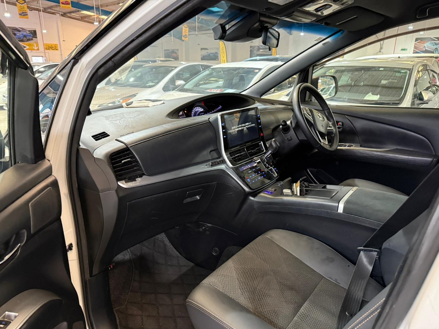 Used Toyota Estima 2025 for sale - 76704605: Photo 21