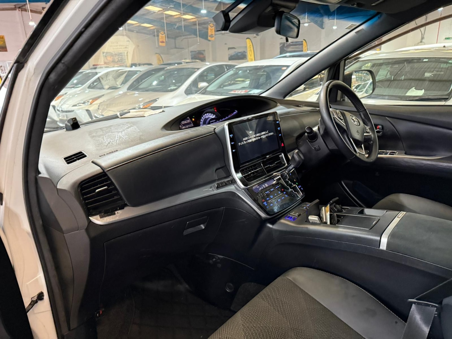 Used Toyota Estima 2025 for sale - 76704605: Photo 22