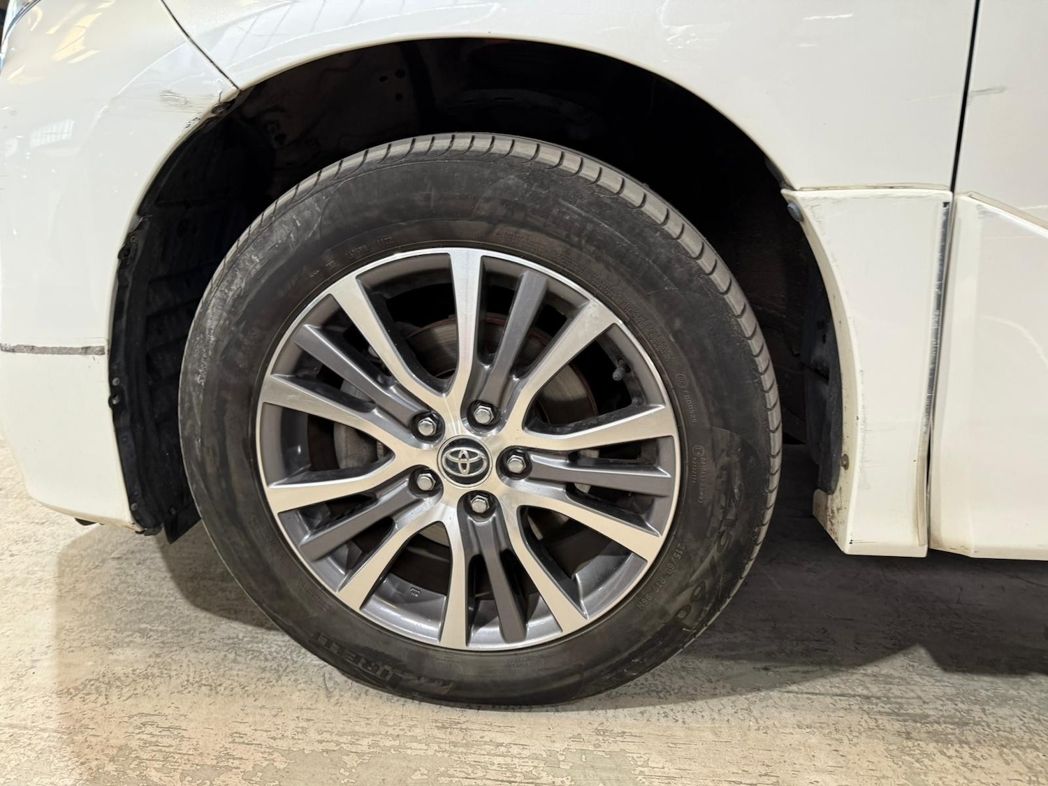 Used Toyota Estima 2025 for sale - 76704605: Photo 30