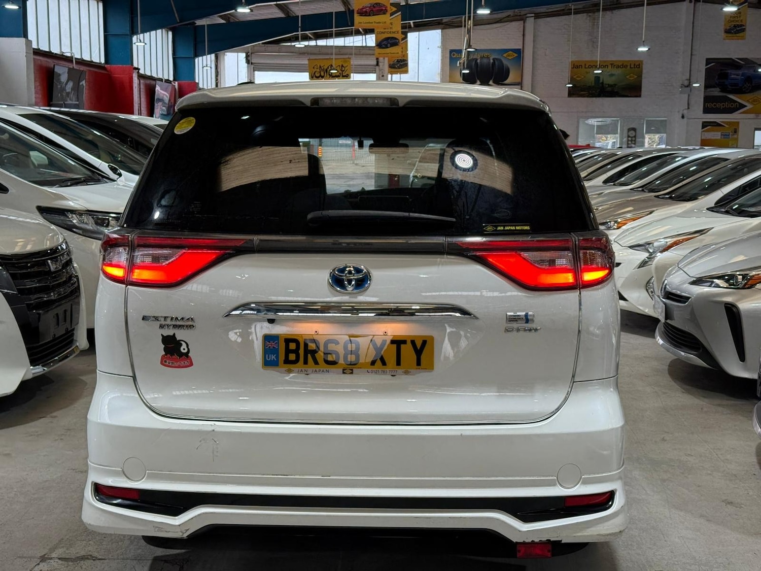 Used Toyota Estima 2025 for sale - 76704605: Photo 4