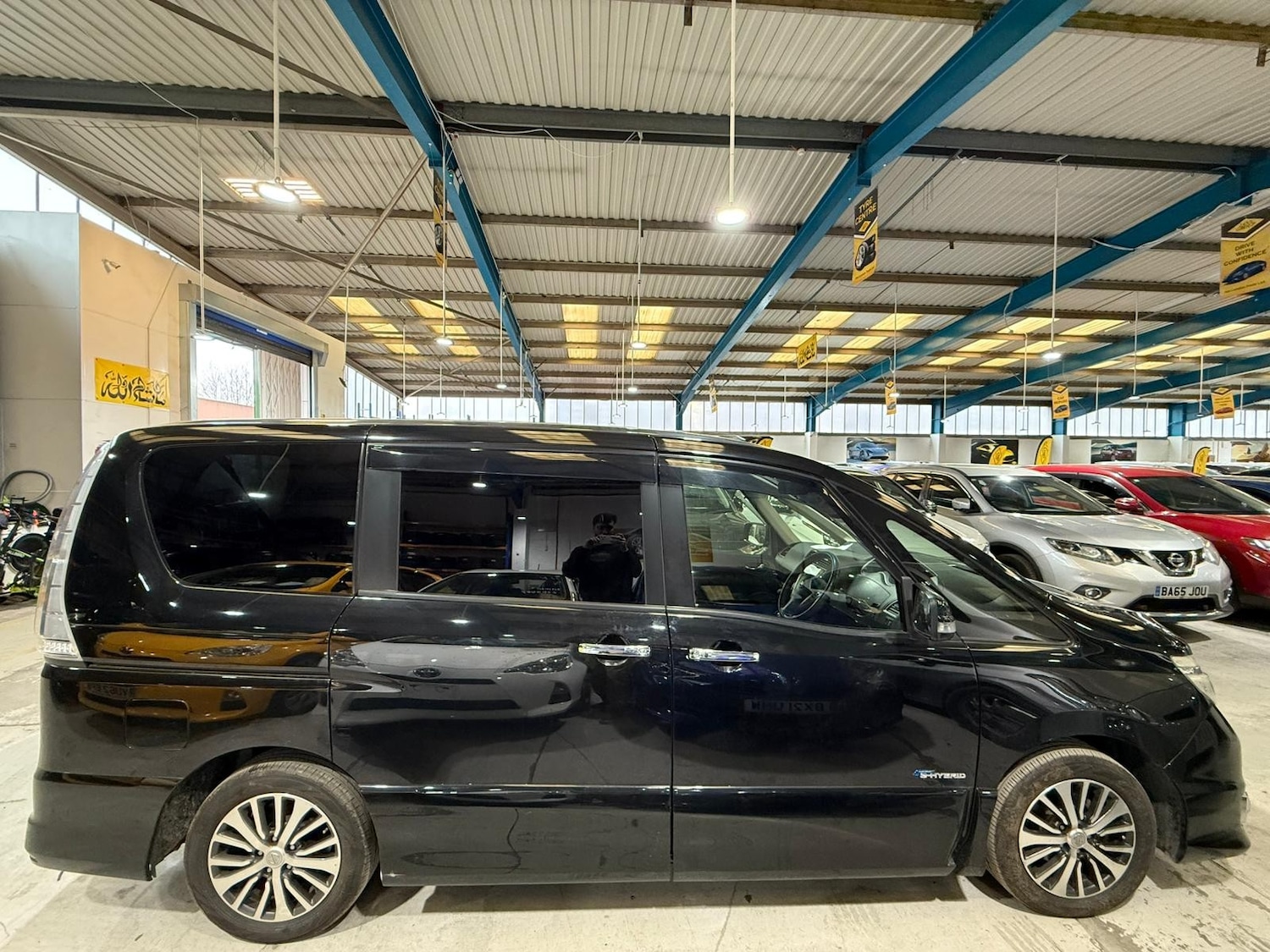 Used Nissan Serena 2026 for sale - 77849107: Photo 2