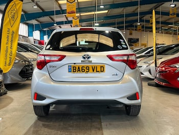 Used Toyota Vitz 2019 for sale - 79331068: Photo
