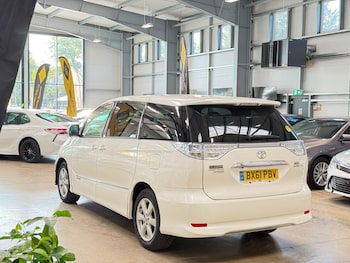 Used Toyota Estima 2011 for sale - 79563601: Photo
