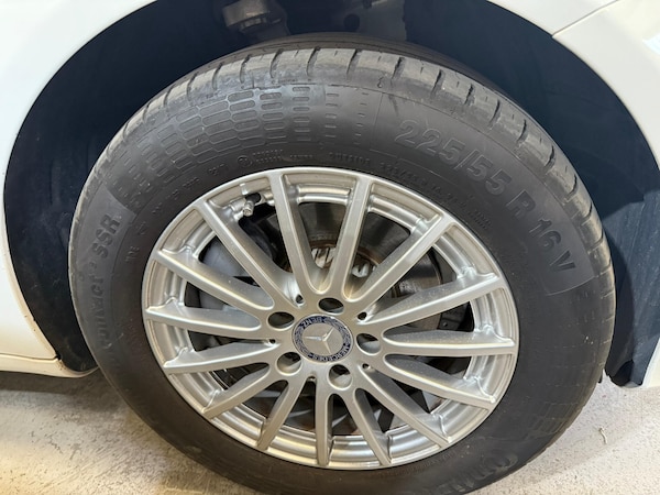 Used Mercedes-Benz C-Class 2025 for sale - 75304394: Photo 6