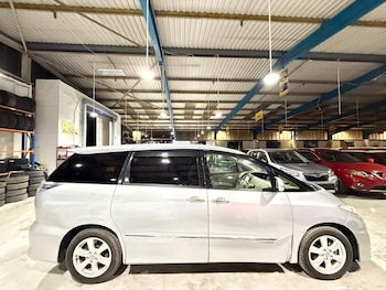 Used Toyota Estima 2011 for sale - 78406881: Photo