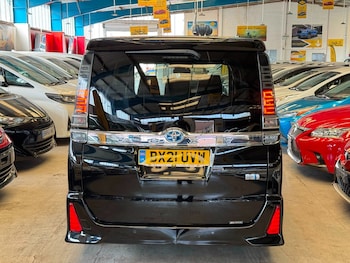 Used Toyota Prius 2021 for sale - 79035312: Photo