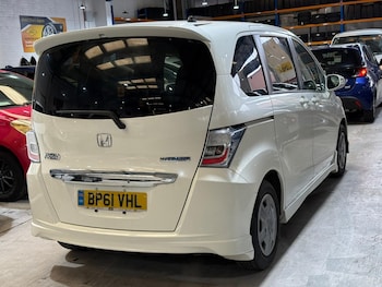 Used Honda Freed 2011 for sale - 77347021: Photo