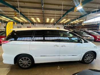 Used Toyota Estima 2017 for sale - 79541591: Photo