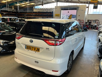 Used Toyota Estima 2017 for sale - 79541591: Photo
