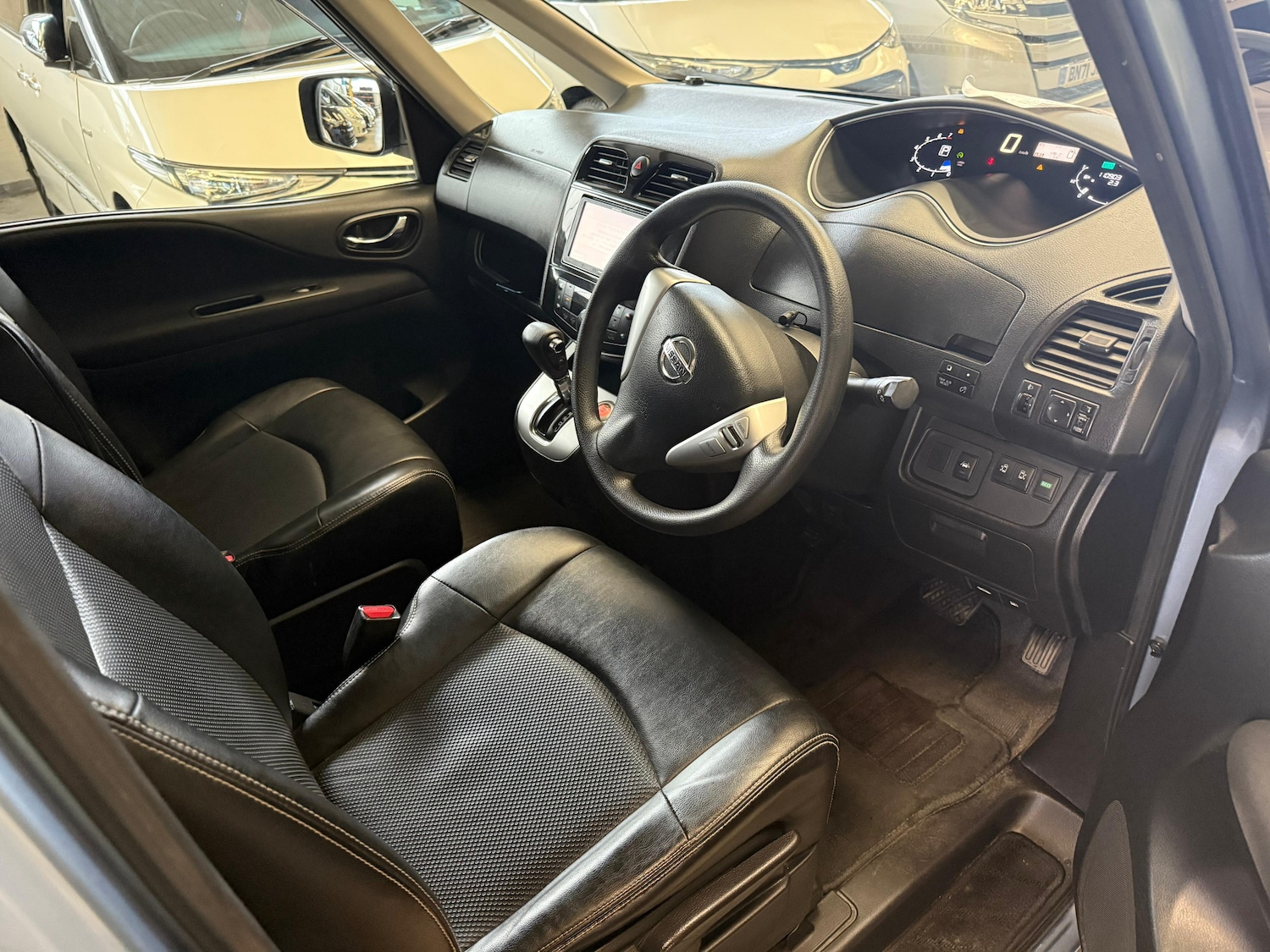 Used Nissan Serena 2025 for sale - 76594701: Photo 11