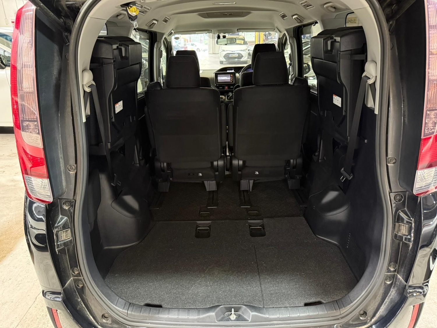 Used Toyota Noah 2026 for sale - 77323983: Photo 14