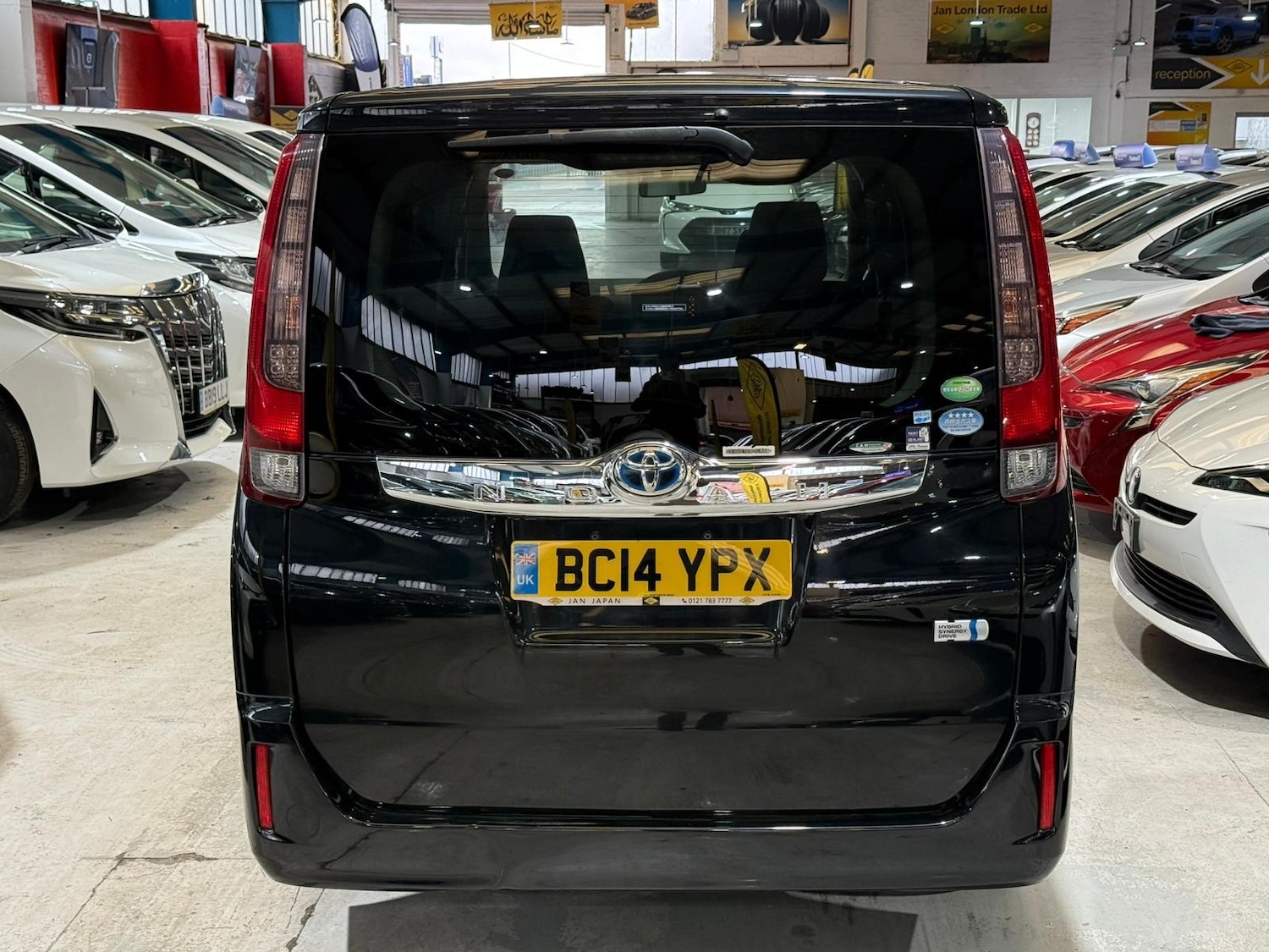 Used Toyota Noah 2026 for sale - 77323983: Photo 4