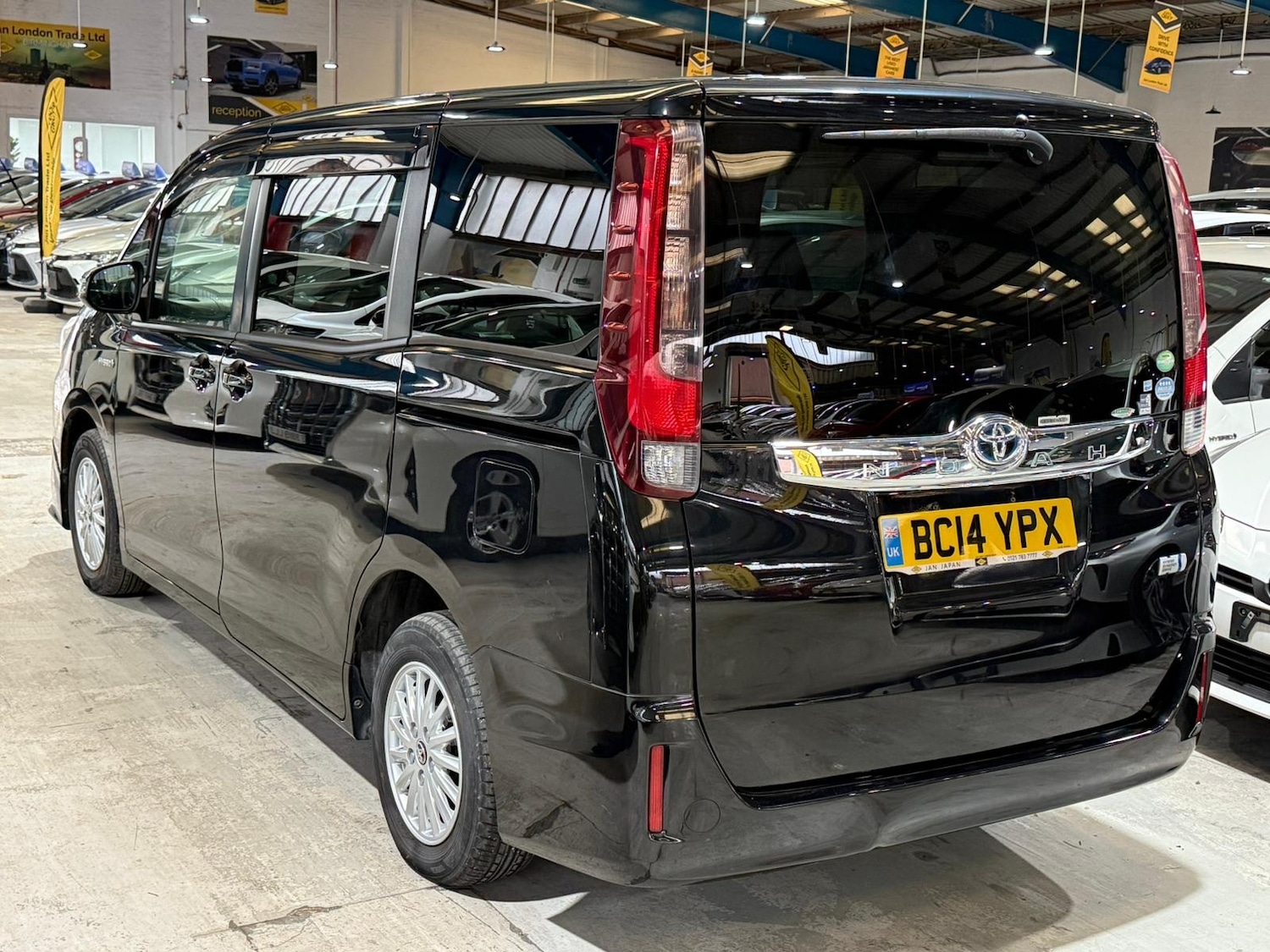 Used Toyota Noah 2026 for sale - 77323983: Photo 6