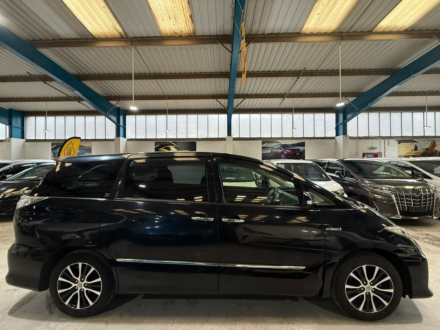 Used Toyota Estima for sale - 76466283: Photo 2