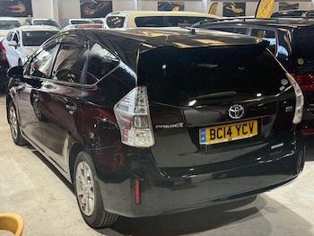Used Toyota Prius+ 2014 for sale - 75924707: Photo