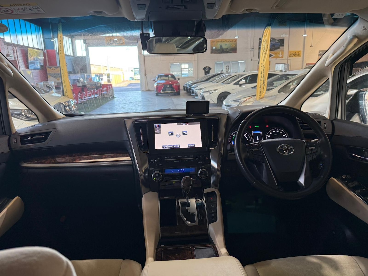 Used Toyota Alphard for sale - 76697792: Photo 14