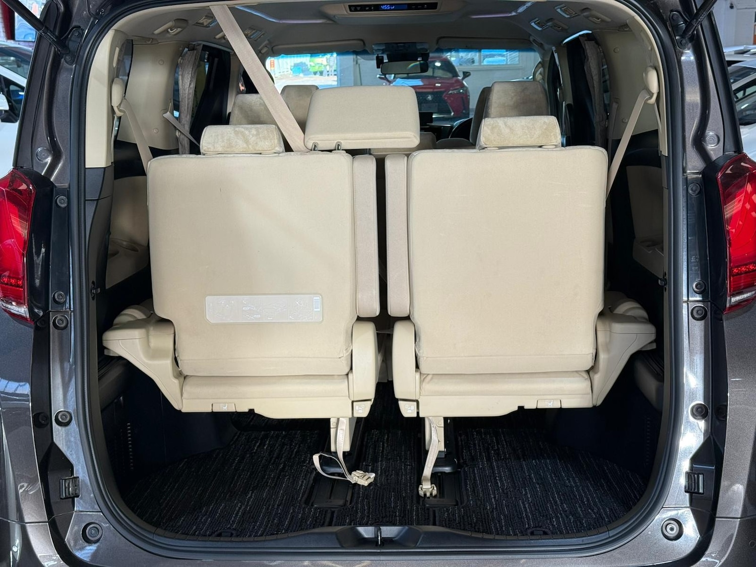 Used Toyota Alphard for sale - 76697792: Photo 19