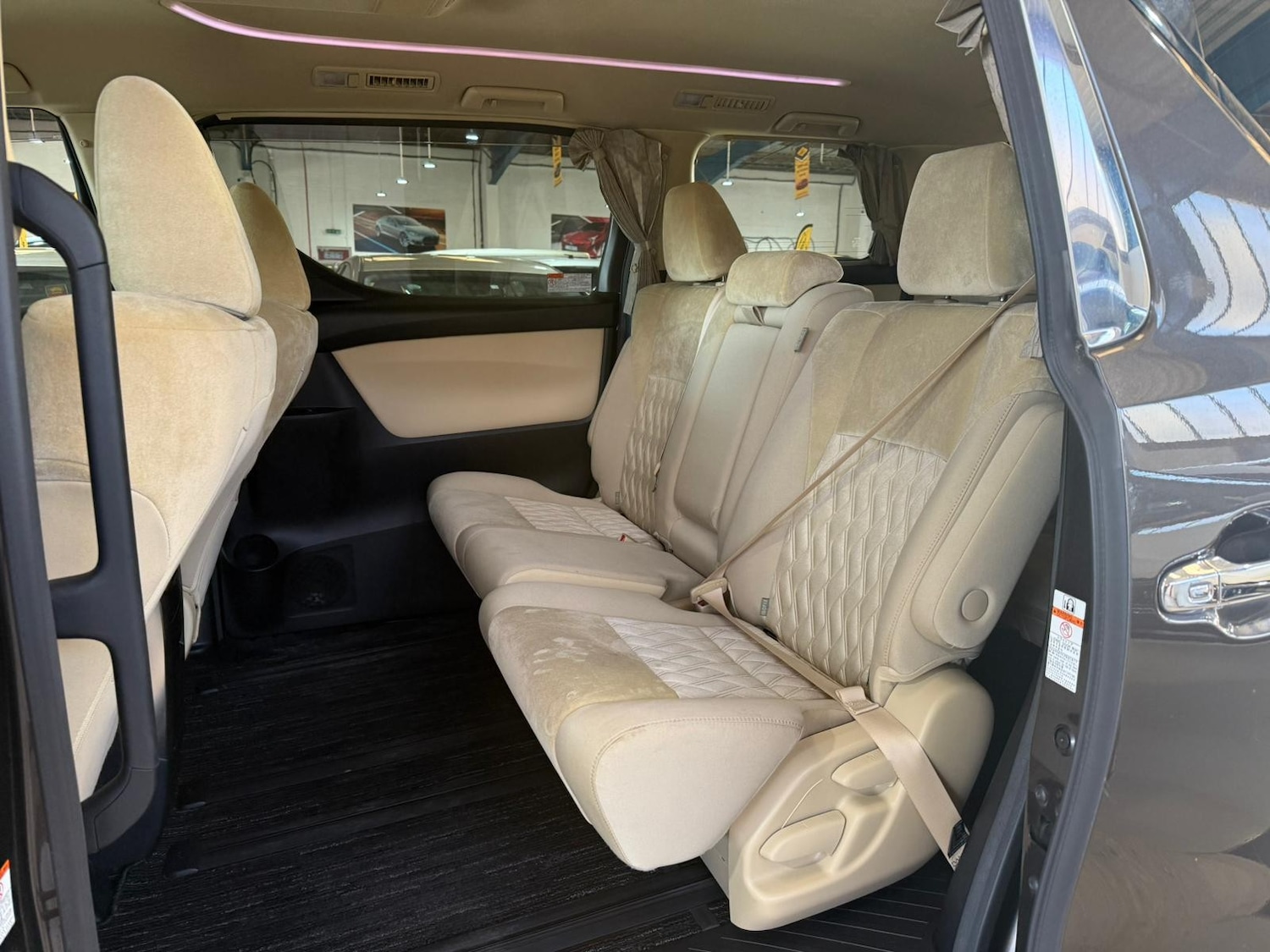 Used Toyota Alphard for sale - 76697792: Photo 20