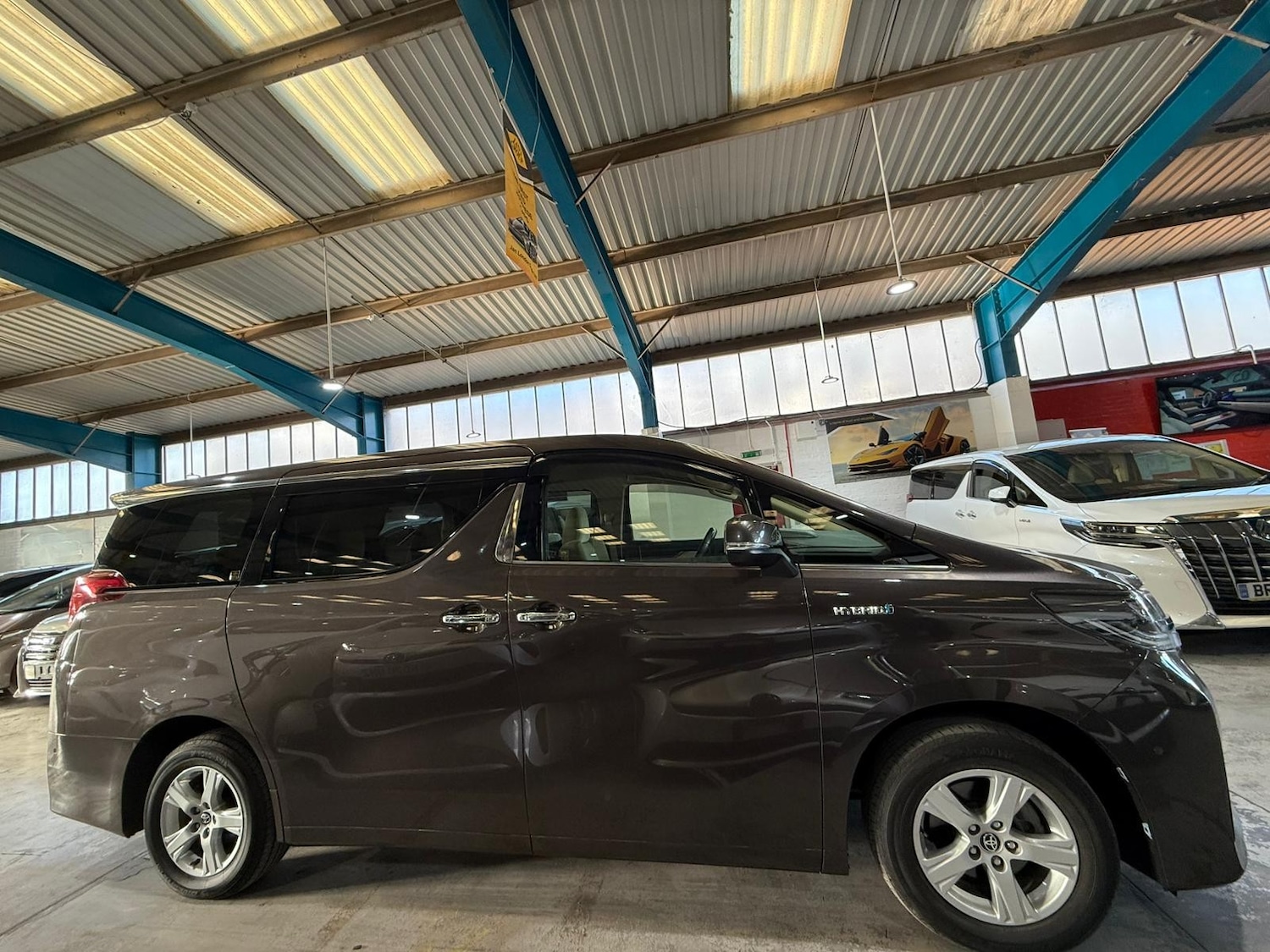 Used Toyota Alphard for sale - 76697792: Photo 3