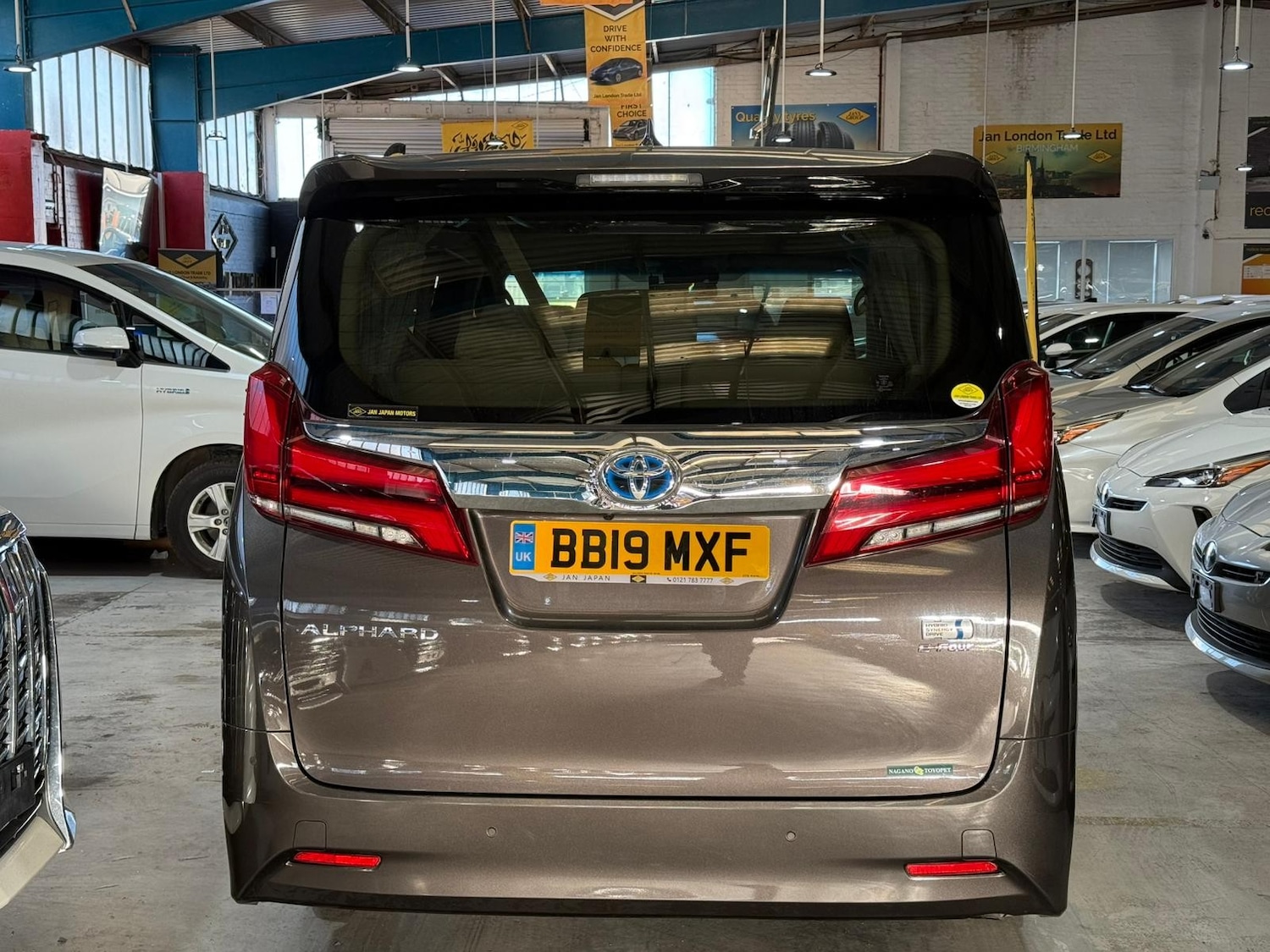 Used Toyota Alphard for sale - 76697792: Photo 5