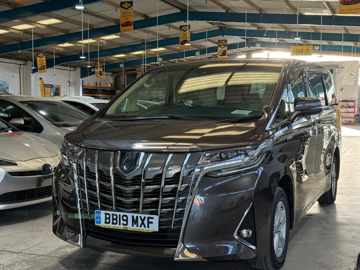 Used Toyota Alphard for sale - 76697792: Photo 8