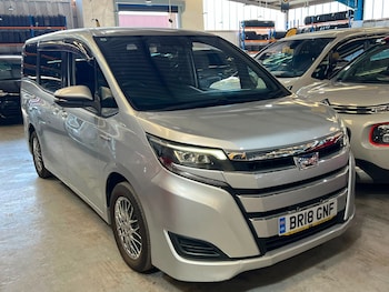 Used Toyota Noah 2018 for sale - 79542436: Photo