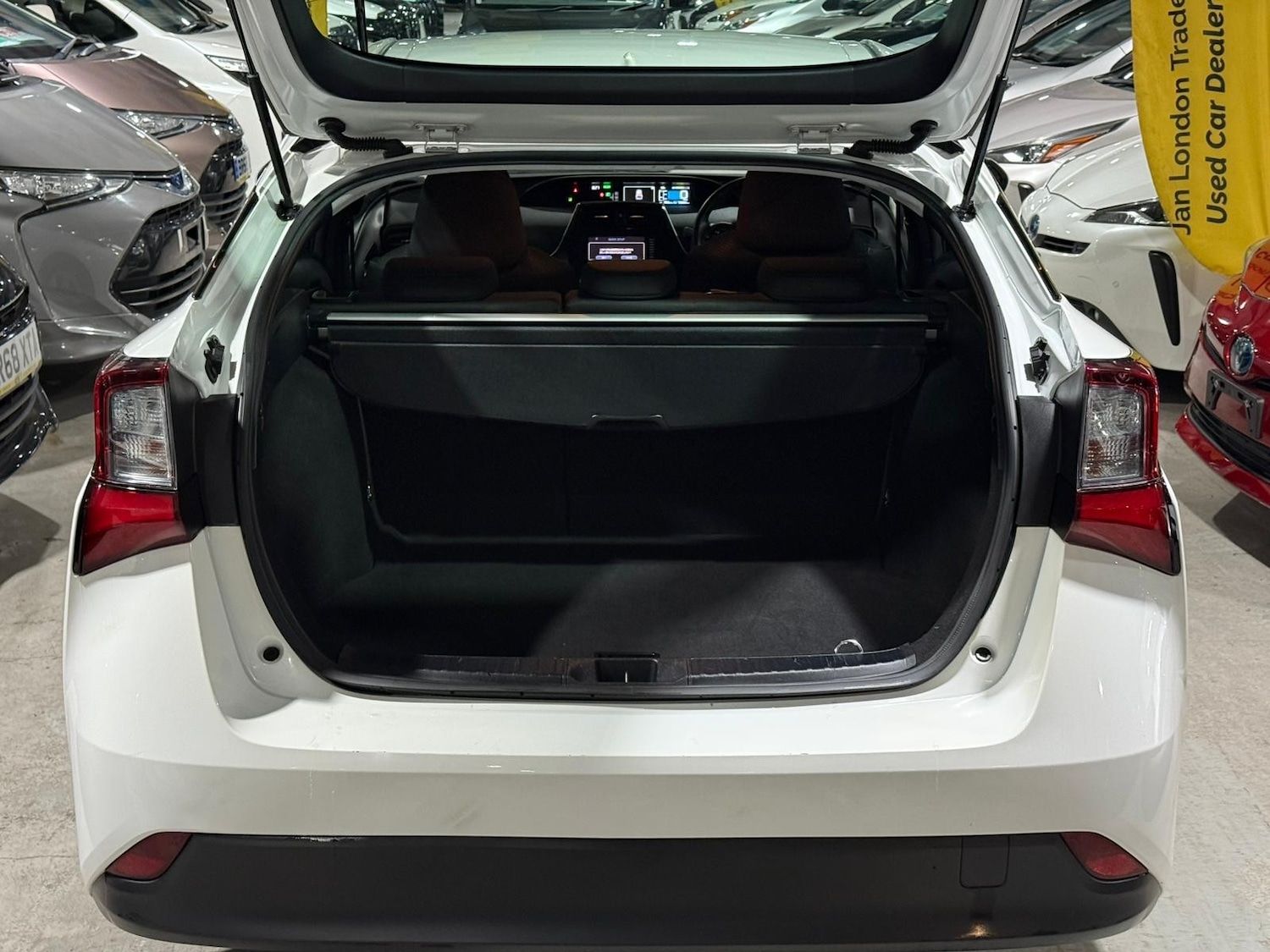 Used Toyota Prius for sale - 76915186: Photo 17