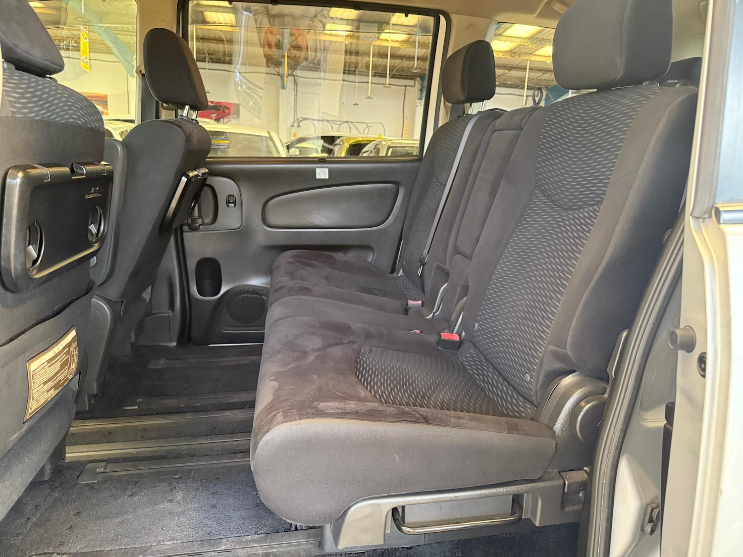 Used Nissan Serena 2025 for sale - 77134039: Photo 21