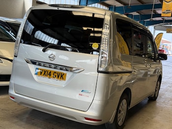 Used Nissan Serena 2014 for sale - 77134039: Photo