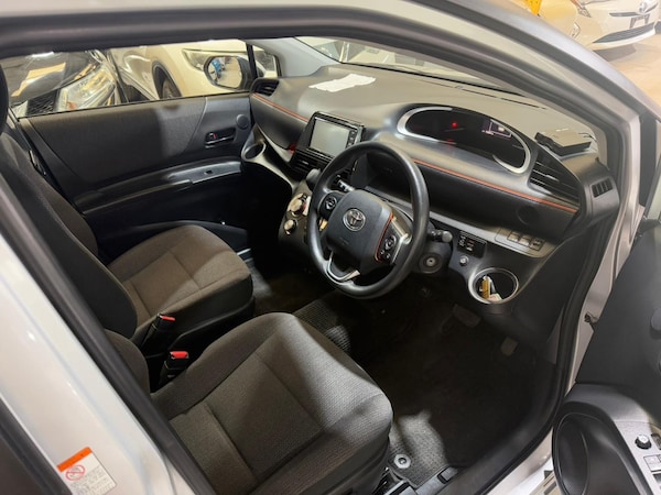 Used Toyota Sienta 2025 for sale - 76287940: Photo 11