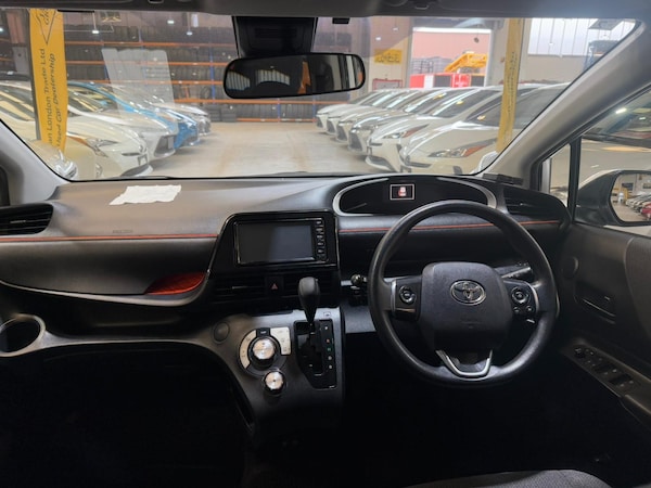 Used Toyota Sienta 2025 for sale - 76287940: Photo 13