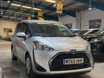 Used Toyota Sienta 2020 for sale - 76287940: Photo