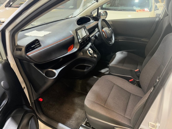 Used Toyota Sienta 2025 for sale - 76287940: Photo 21