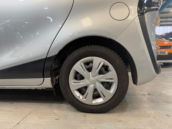 Used Toyota Sienta 2025 for sale - 76287940: Photo 30