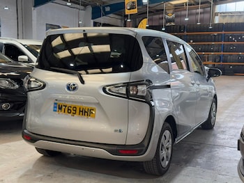 Used Toyota Sienta 2020 for sale - 76287940: Photo