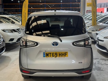 Used Toyota Sienta 2020 for sale - 76287940: Photo
