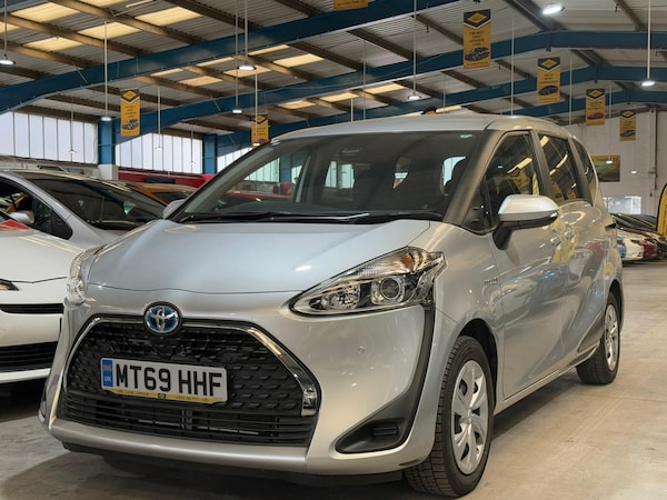 Used Toyota Sienta 2025 for sale - 76287940: Photo 8